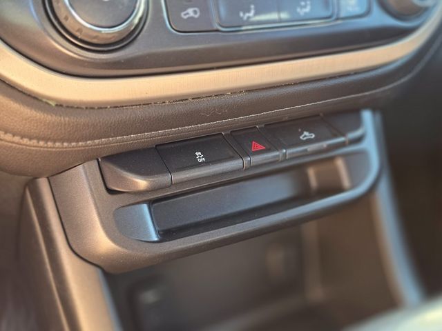 2017 GMC Canyon 2WD Crew Cab 128.3" SLE - 22975427 - 30