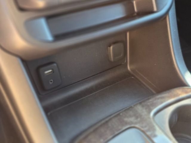 2017 GMC Canyon 2WD Crew Cab 128.3" SLE - 22975427 - 31