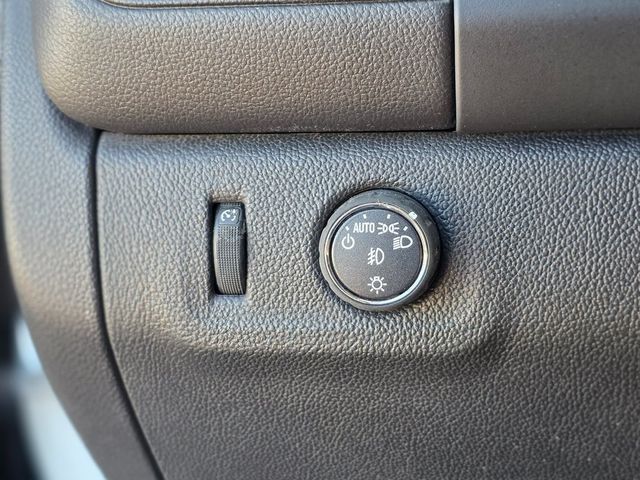 2017 GMC Canyon 2WD Crew Cab 128.3" SLE - 22975427 - 39