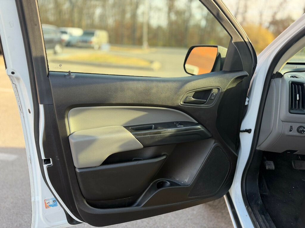 2017 GMC Canyon 2WD Ext Cab 128.3" - 22958957 - 9