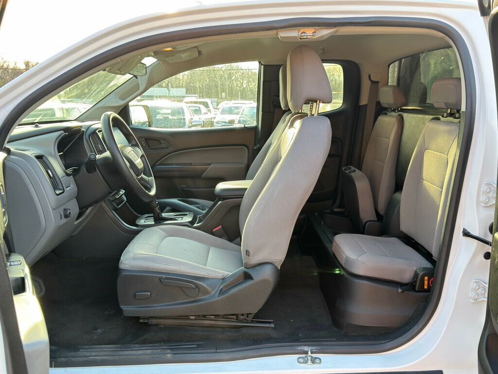 2017 GMC Canyon 2WD Ext Cab 128.3" - 22958957 - 13