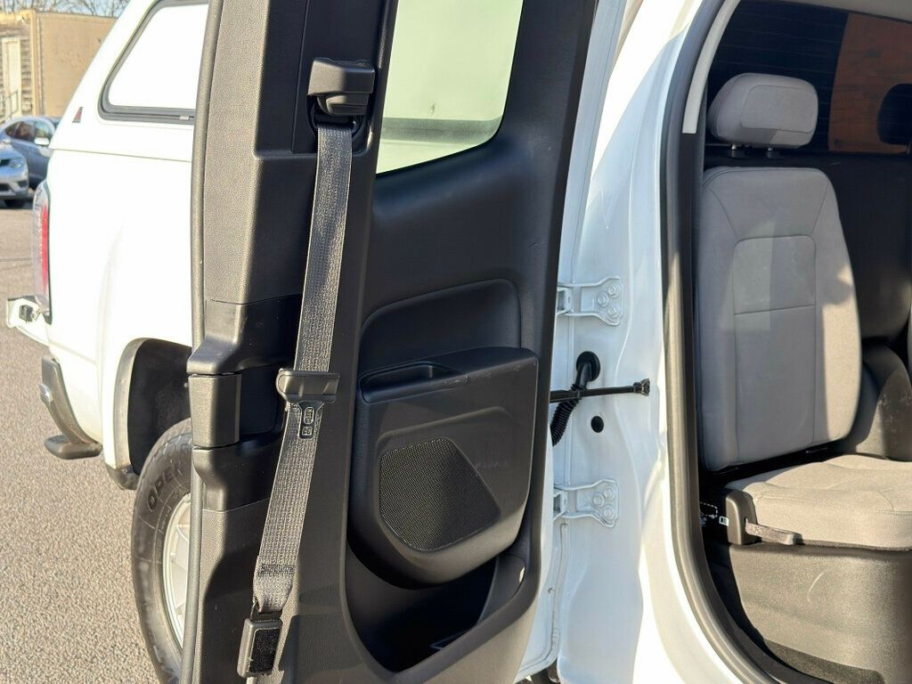 2017 GMC Canyon 2WD Ext Cab 128.3" - 22958957 - 17