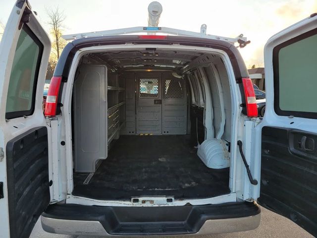 2017 GMC Savana 2500 Cargo Van 3D - 22924054 - 12