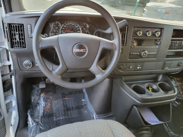 2017 GMC Savana 2500 Cargo Van 3D - 22924054 - 1