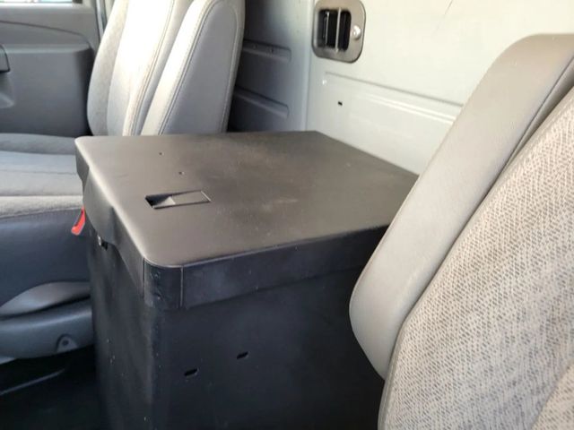 2017 GMC Savana 2500 Cargo Van 3D - 22924054 - 22