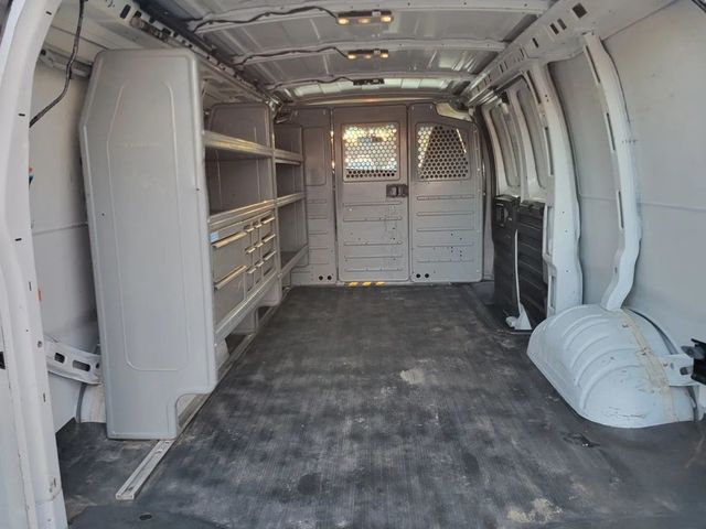 2017 GMC Savana 2500 Cargo Van 3D - 22924054 - 29