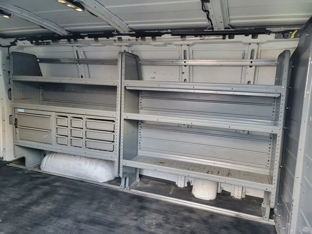 2017 GMC Savana 2500 Cargo Van 3D - 22924054 - 32
