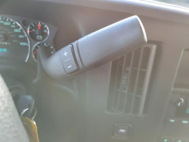 2017 GMC Savana 2500 Cargo Van 3D - 22924054 - 35