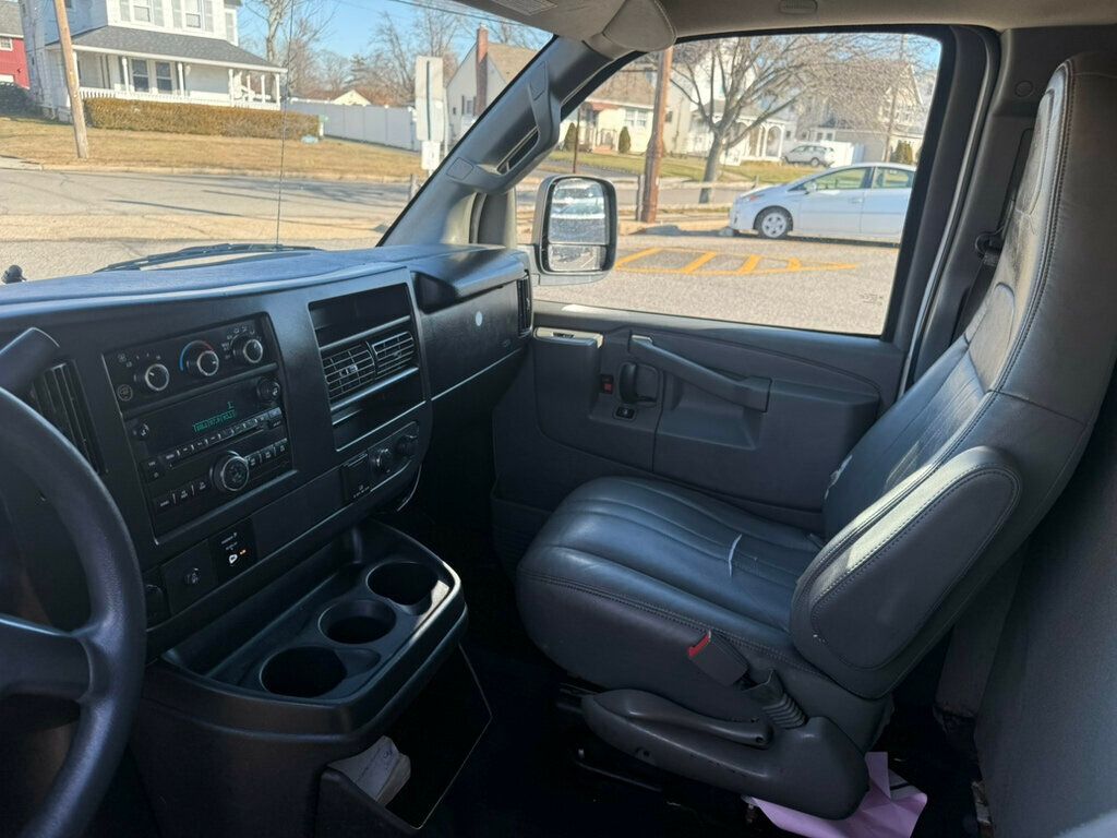 2017 GMC Savana 3500 SERIES CARGO VAN 72,000 ORIGINAL MILEAGE - 22968541 - 14