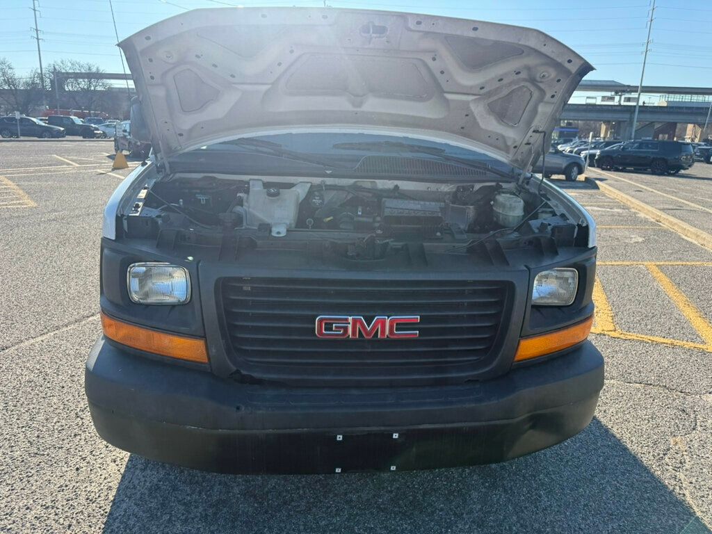 2017 GMC Savana 3500 SERIES CARGO VAN 72,000 ORIGINAL MILEAGE - 22968541 - 19