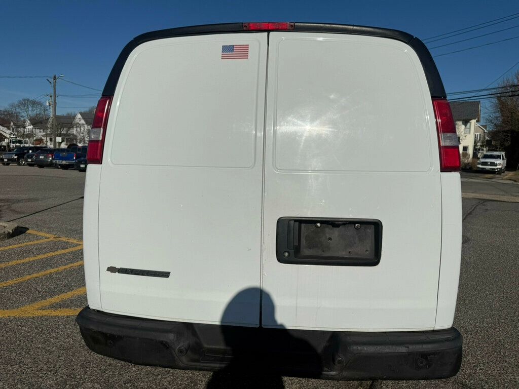 2017 GMC Savana 3500 SERIES CARGO VAN 72,000 ORIGINAL MILEAGE - 22968541 - 4