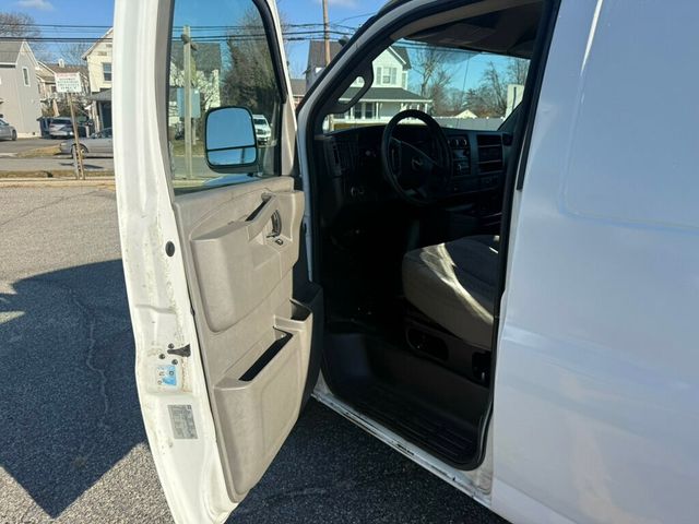 2017 GMC Savana 3500 SERIES CARGO VAN 72,000 ORIGINAL MILEAGE - 22968541 - 7