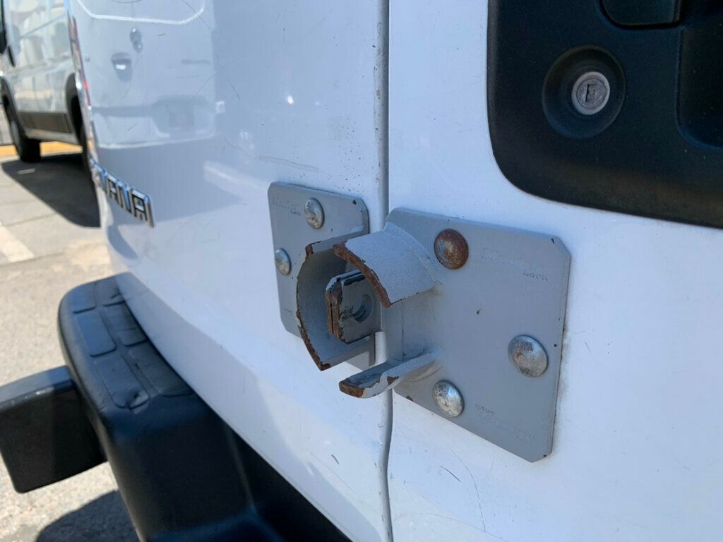 2017 GMC Savana Cargo Van RWD 2500 135" - 23037952 - 10
