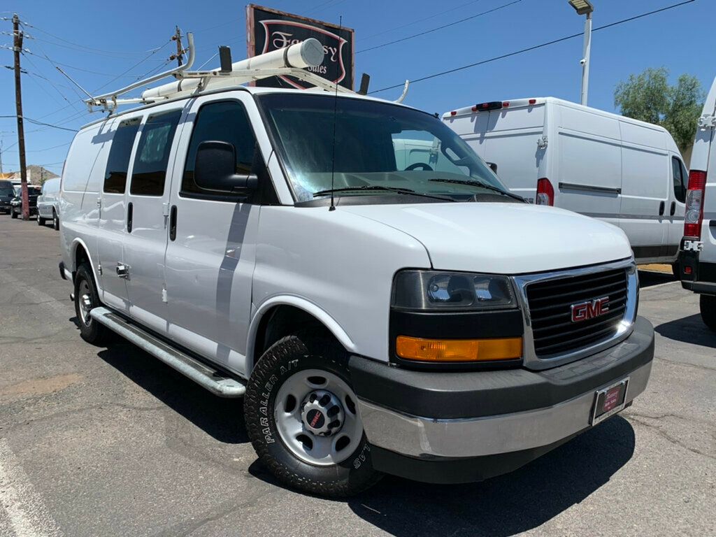2017 GMC Savana Cargo Van RWD 2500 135" - 23037952 - 17