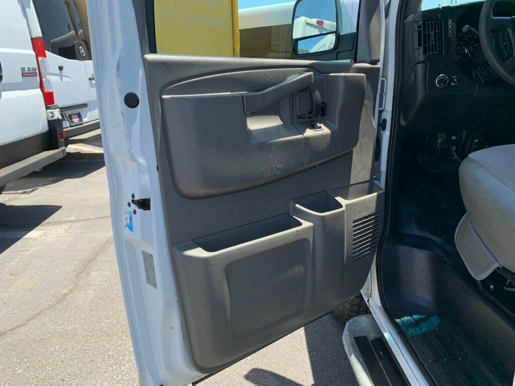 2017 GMC Savana Cargo Van RWD 2500 135" - 23037952 - 28