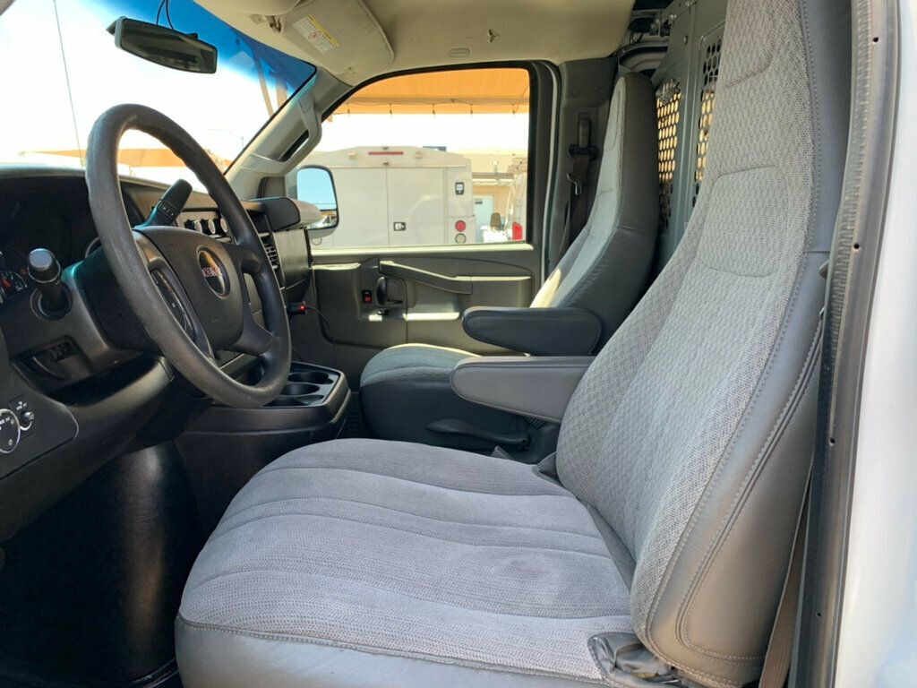 2017 GMC Savana Cargo Van RWD 2500 135" - 23037952 - 30