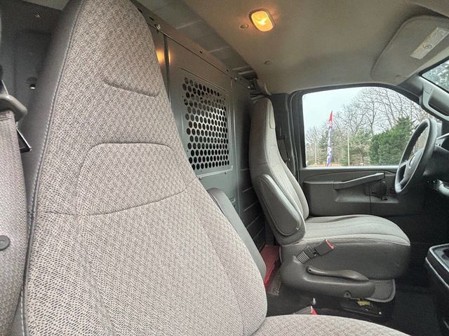 2017 GMC Savana Cargo Van RWD 2500 135" - 22958735 - 11