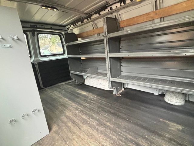 2017 GMC Savana Cargo Van RWD 2500 135" - 22958735 - 17