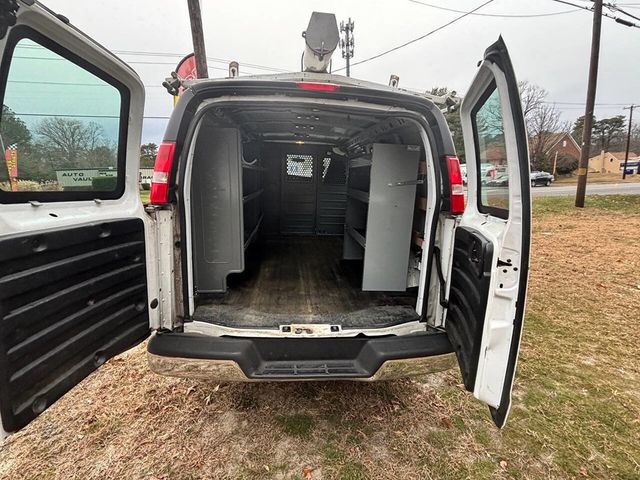 2017 GMC Savana Cargo Van RWD 2500 135" - 22958735 - 18
