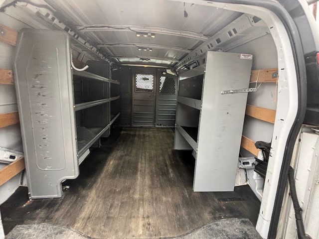 2017 GMC Savana Cargo Van RWD 2500 135" - 22958735 - 19