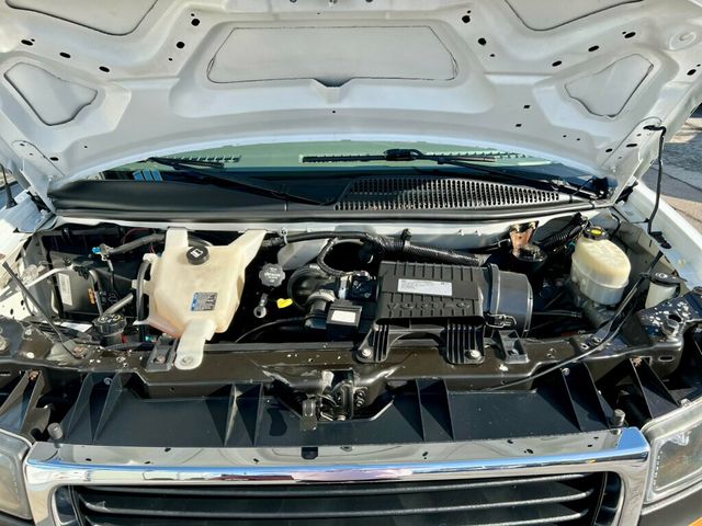 2017 GMC Savana Cargo Van RWD 2500 135" - 22934508 - 9