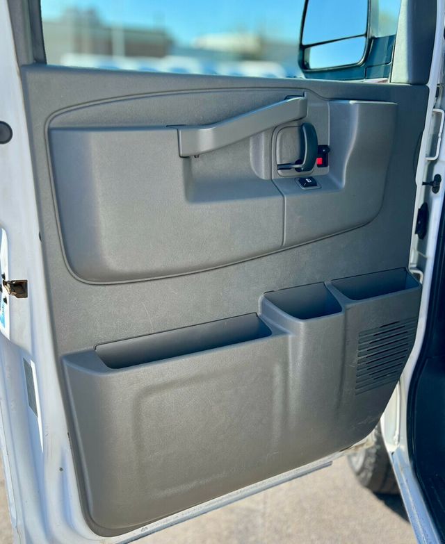 2017 GMC Savana Cargo Van RWD 2500 135" - 22934508 - 11