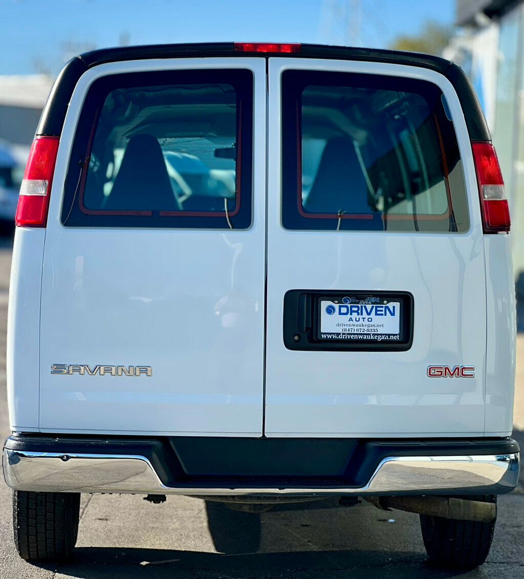 2017 GMC Savana Cargo Van RWD 2500 135" - 22934508 - 21