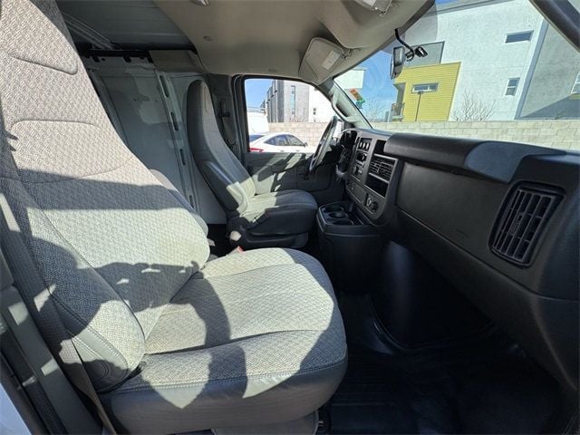 2017 GMC Savana Cargo Van RWD 2500 155" - 22728299 - 10