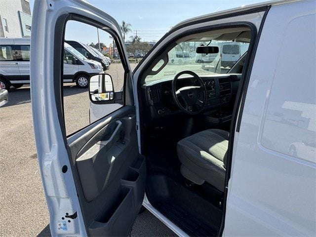 2017 GMC Savana Cargo Van RWD 2500 155" - 22728299 - 37