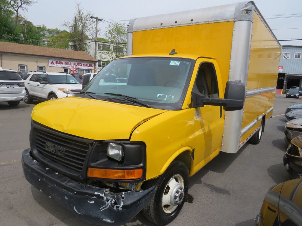 2017 GMC Savana Commercial Cutaway 3500 Van 177" - 23019578 | Video 1