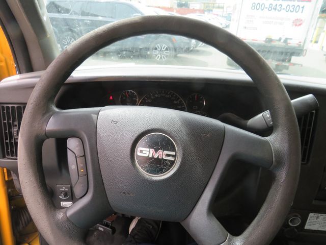2017 GMC Savana Commercial Cutaway 3500 Van 177" - 23019578 - 9