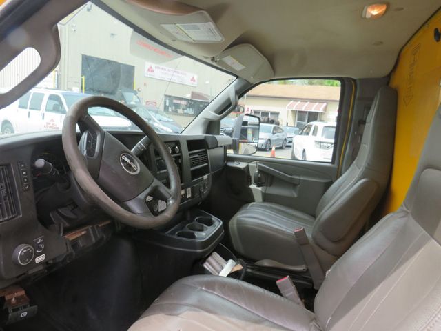 2017 GMC Savana Commercial Cutaway 3500 Van 177" - 23019578 - 7
