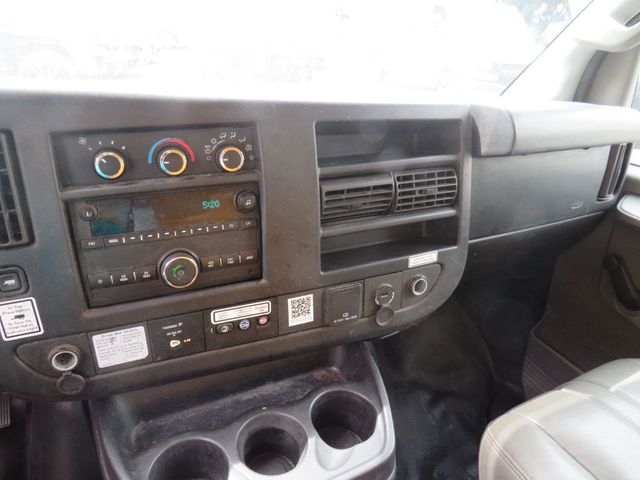 2017 GMC Savana Commercial Cutaway 3500 Van 177" - 23019578 - 8