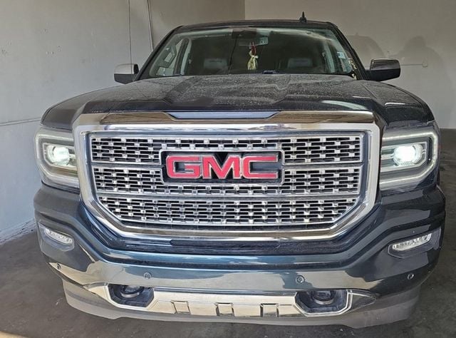 2017 GMC Sierra 1500 4WD Crew Cab 143.5" Denali - 22773157 - 1