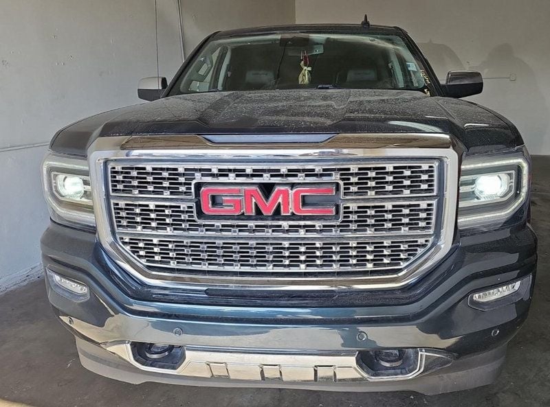 2017 GMC Sierra 1500 4WD Crew Cab 143.5" Denali - 22773157 - 1