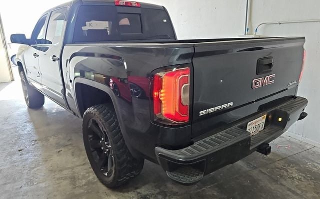 2017 GMC Sierra 1500 4WD Crew Cab 143.5" Denali - 22773157 - 4