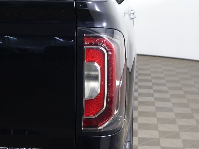 2017 GMC Sierra 1500 4WD Crew Cab 143.5" Denali - 23002424 - 16