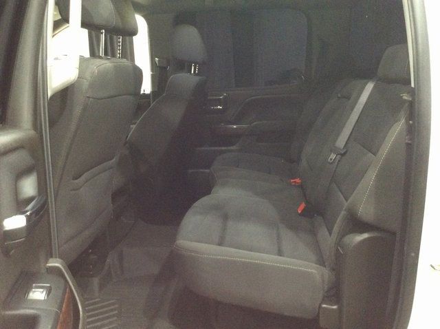 2017 GMC Sierra 1500 4WD Crew Cab 143.5" SLE - 22976928 - 26