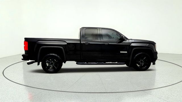 2017 GMC Sierra 1500 4WD Double Cab 143.5'' Elevation Edition w/ V8 & Trailering Pkg - 23057226 - 3