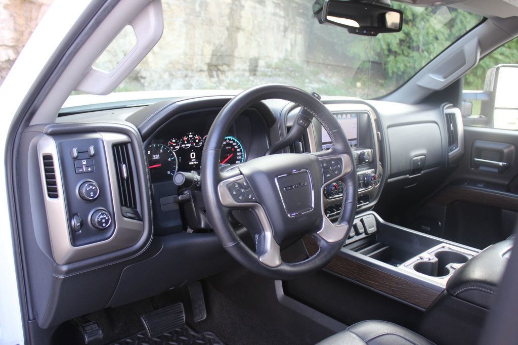 2017 Gmc Sierra Denali photo 19