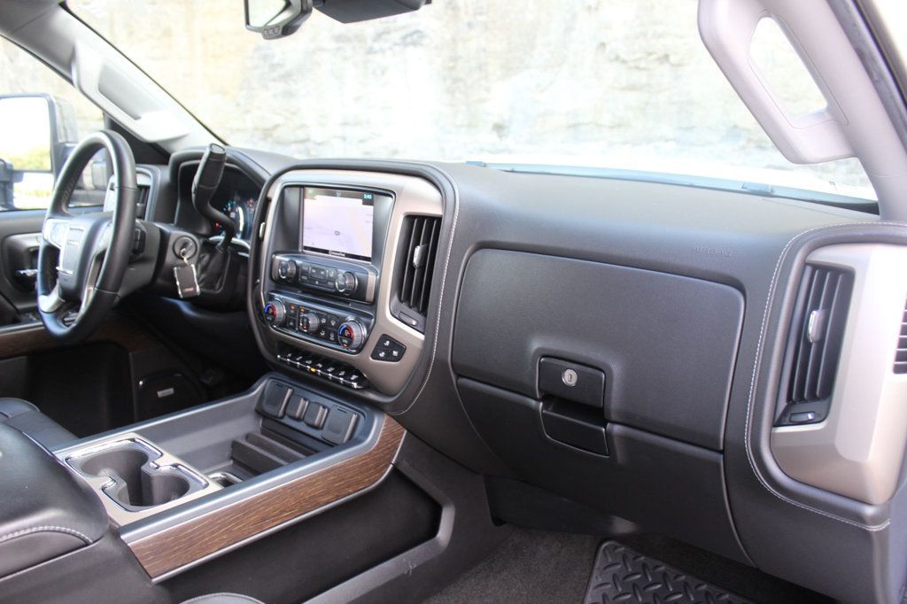 2017 Gmc Sierra Denali photo 22