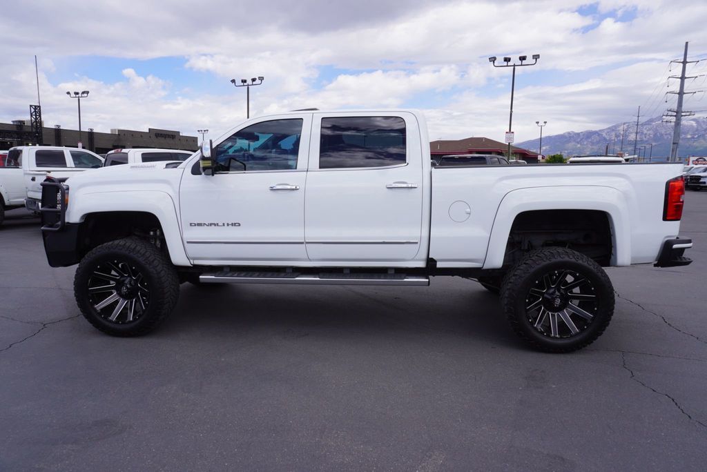 2017 GMC Sierra 2500HD DENALI HD - 23030463 - 1