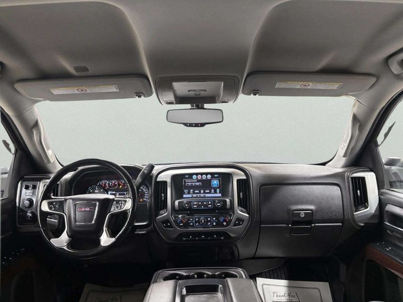 2017 GMC Sierra 2500HD SLE 4x4 4dr Crew Cab LB - 23056565 - 19