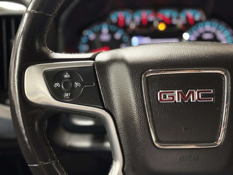 2017 GMC Sierra 2500HD SLE 4x4 4dr Crew Cab LB - 23056565 - 27