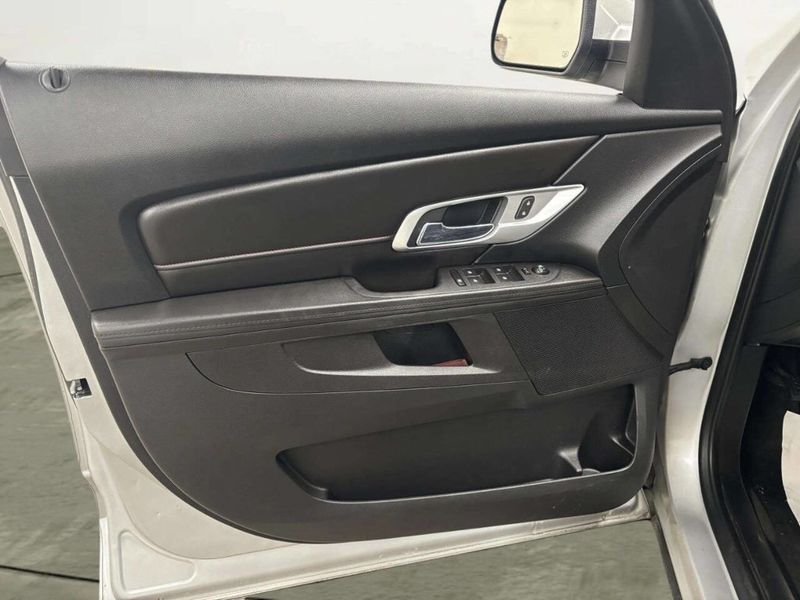 2017 GMC Terrain FWD 4dr SLE w/SLE-1 - 22972935 - 9