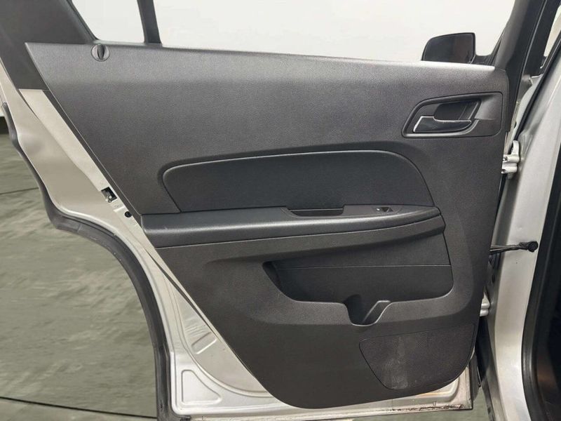 2017 GMC Terrain FWD 4dr SLE w/SLE-1 - 22972935 - 12