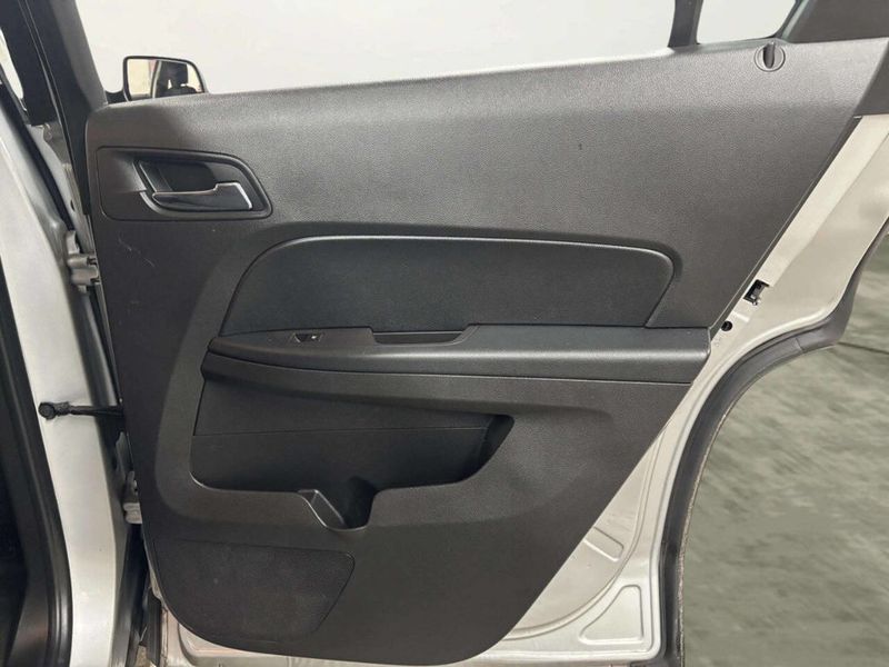 2017 GMC Terrain FWD 4dr SLE w/SLE-1 - 22972935 - 16