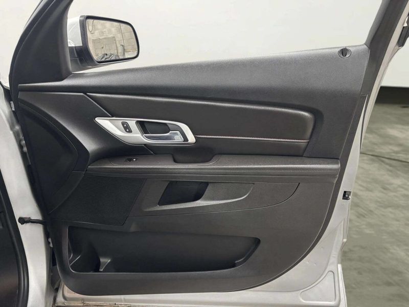 2017 GMC Terrain FWD 4dr SLE w/SLE-1 - 22972935 - 18