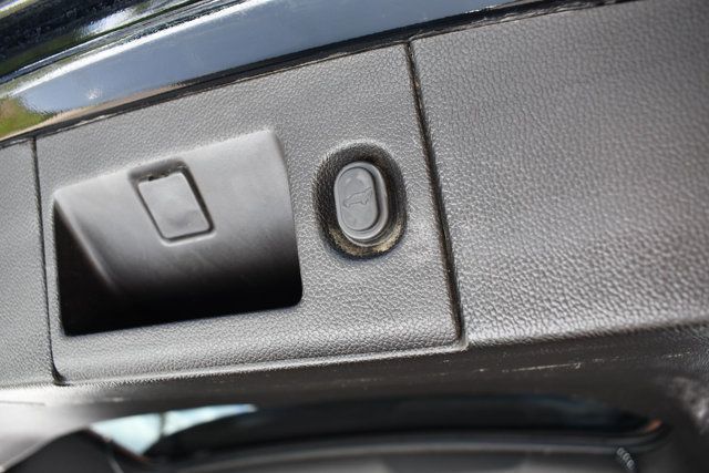 2017 GMC Yukon 4WD 4dr Denali - 22840579 - 6