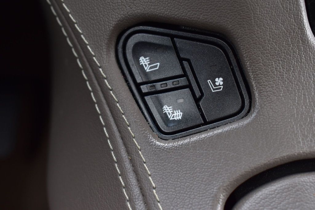 2017 GMC Yukon 4WD 4dr Denali - 22964568 - 38